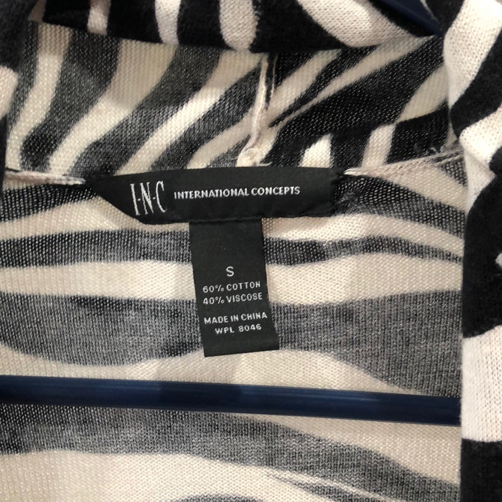Zebra Cardigan - Picture 4 of 10